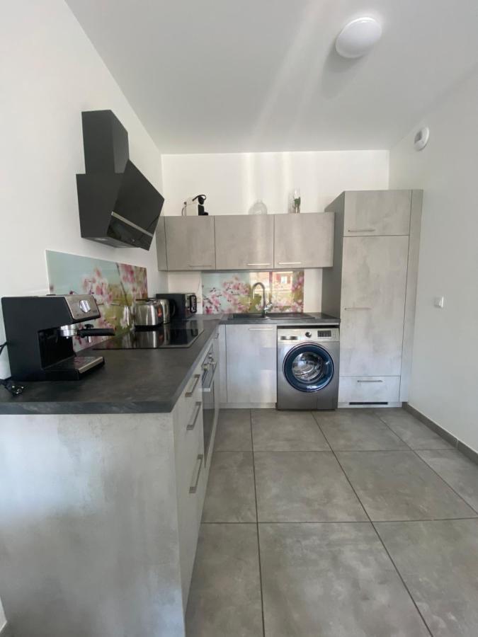 Appartement T2 De Standing Avec Parking A 250 Metres De La Plage, Route Des Sanguinaires, Ajaccio 阿雅克肖 外观 照片